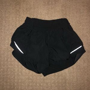 Lululemon hotty hot short shorts